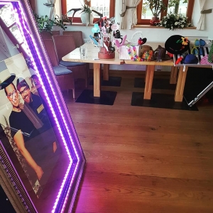 mirror selfie box mit Requisiten Hoamat